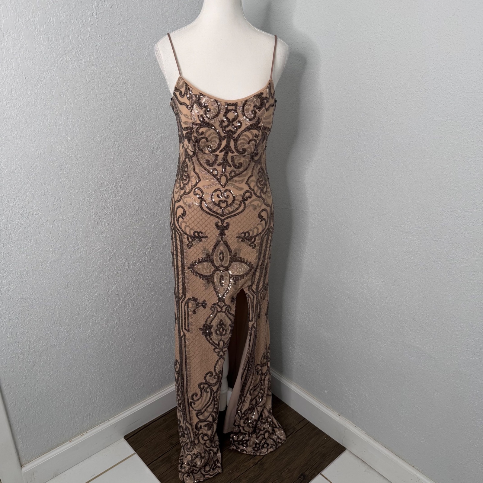 Betsy & Adam Nude Sequin Formal Gown Spaghetti Strap High Slit Dress Champagne